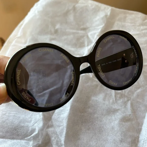Vintage Chanel round sunglasses black frames purple lens - Picture 10 of 13